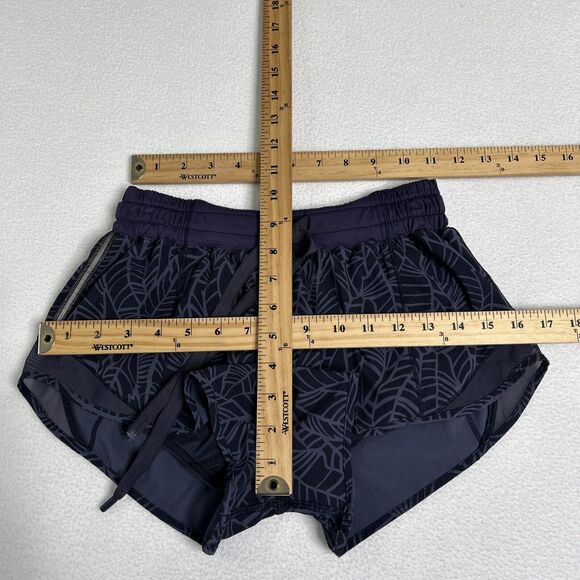 Lululemon Women's Size 4 Hotty Hot Short Pretty Palm Cadet Greyvy Cadet Blue - Picture 5 of 7